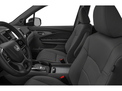 2019 Honda Pilot Touring w/Rear Captain's Chairs