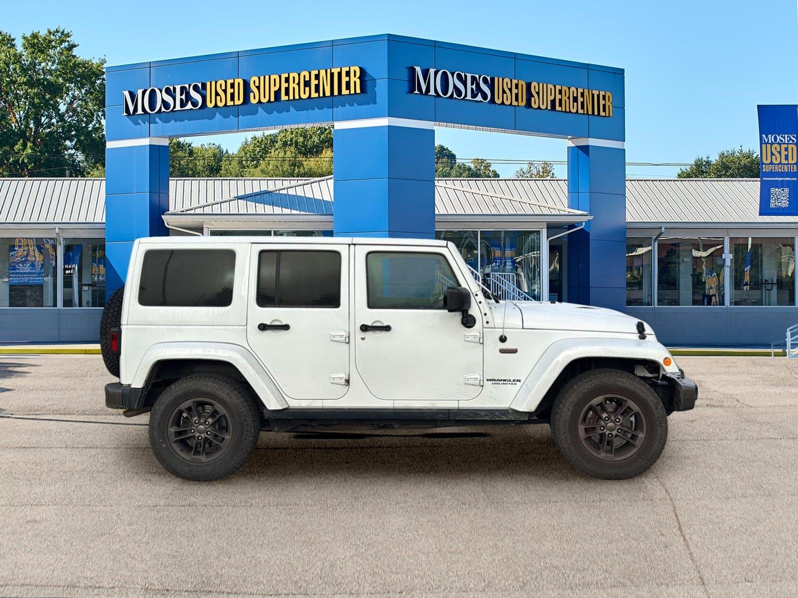 2016 Jeep WRANGLER UNLIMITED Base