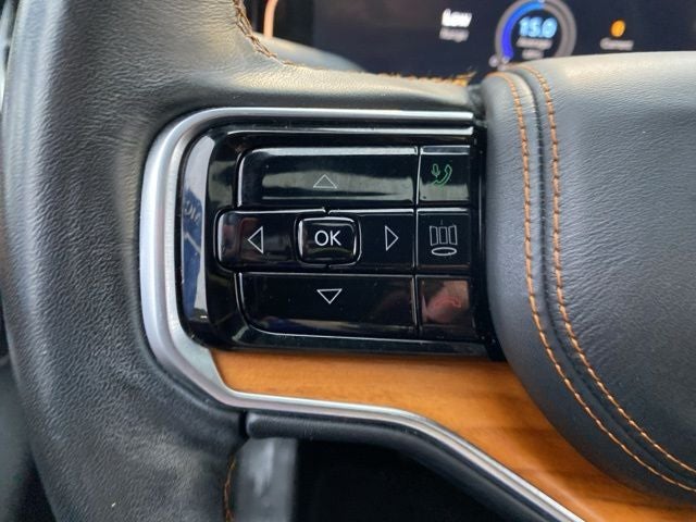 2022 Jeep Grand Wagoneer Series III