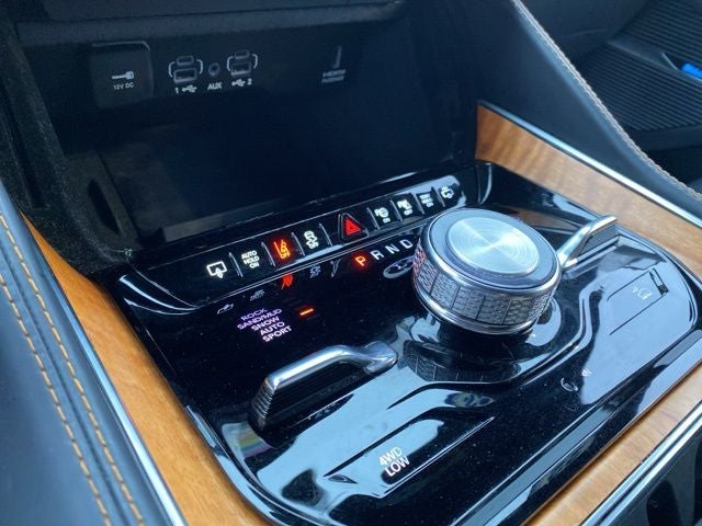 2022 Jeep Grand Wagoneer Series III