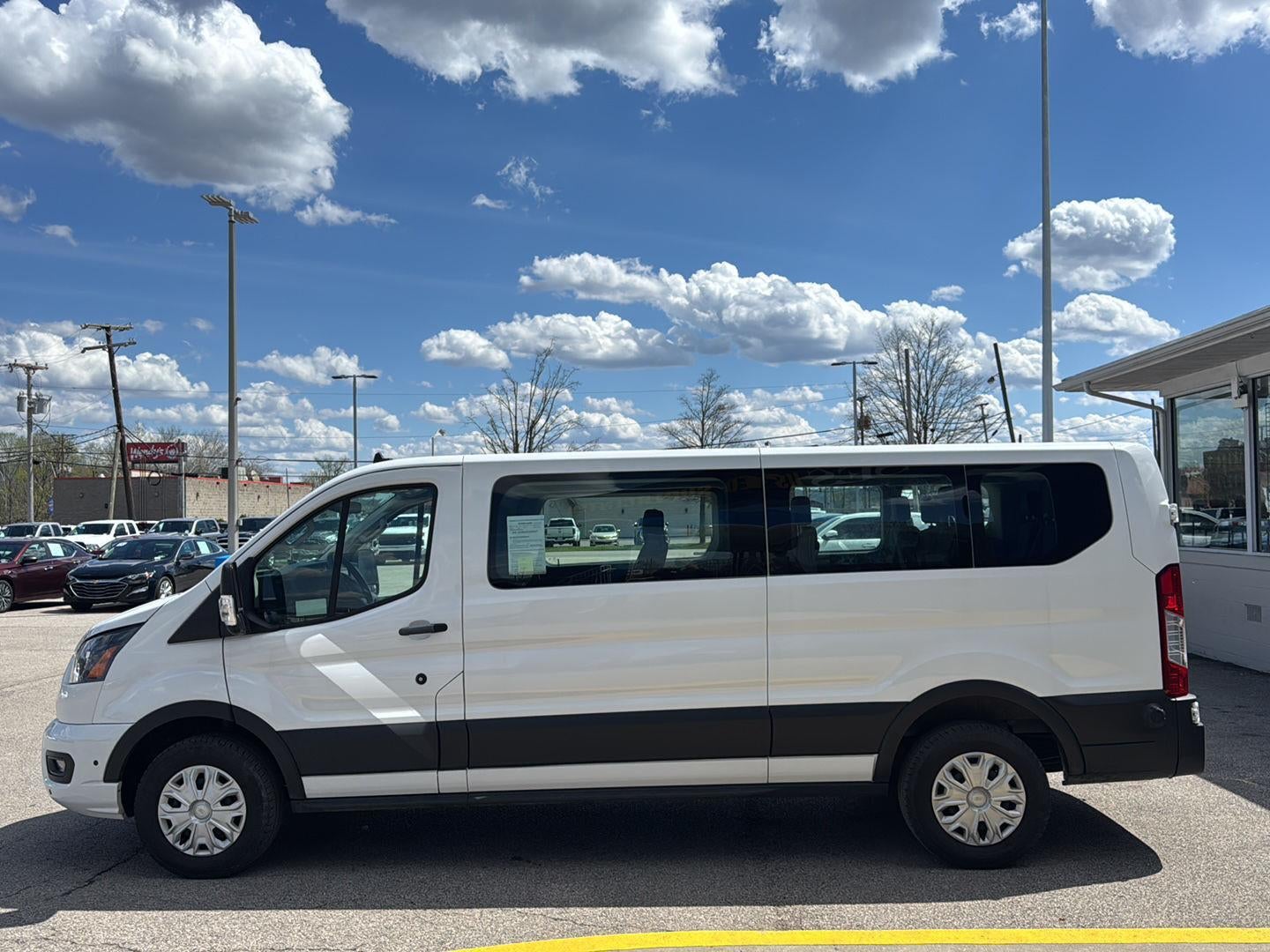 2024 Ford Transit Passenger Wagon XLT