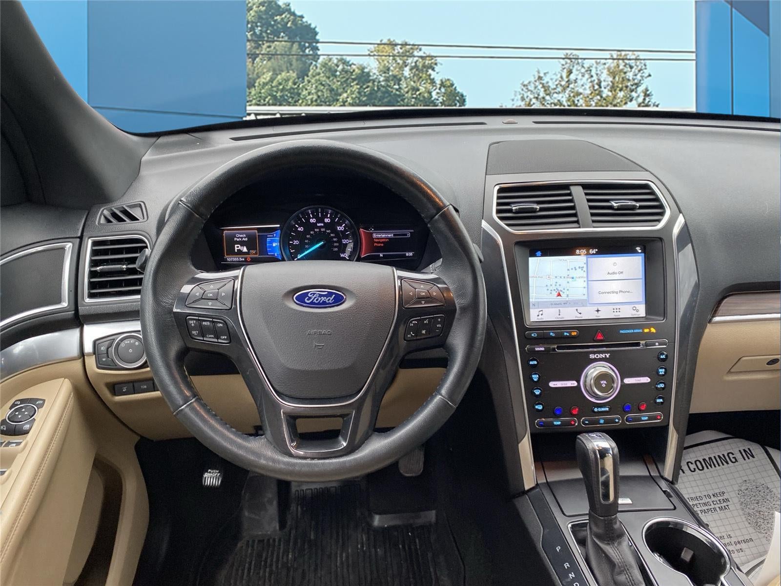2017 Ford Explorer tan
