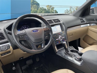 2017 Ford Explorer tan