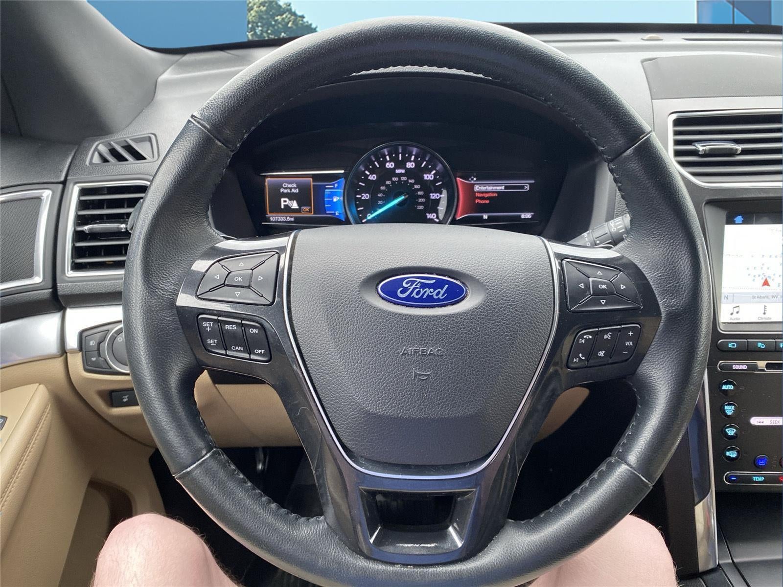2017 Ford Explorer tan
