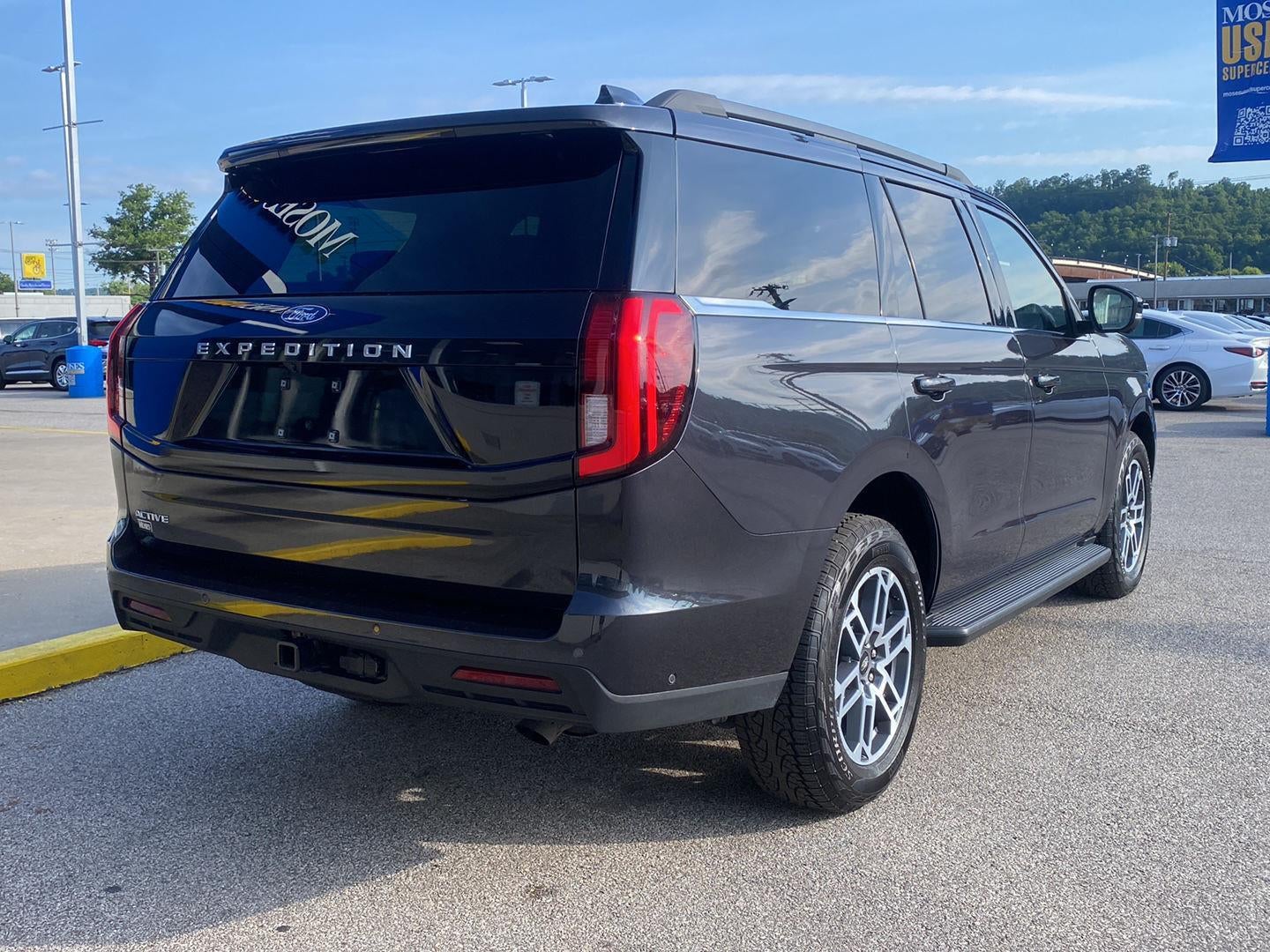 2025 Ford EXPEDITION ACTIVE Base