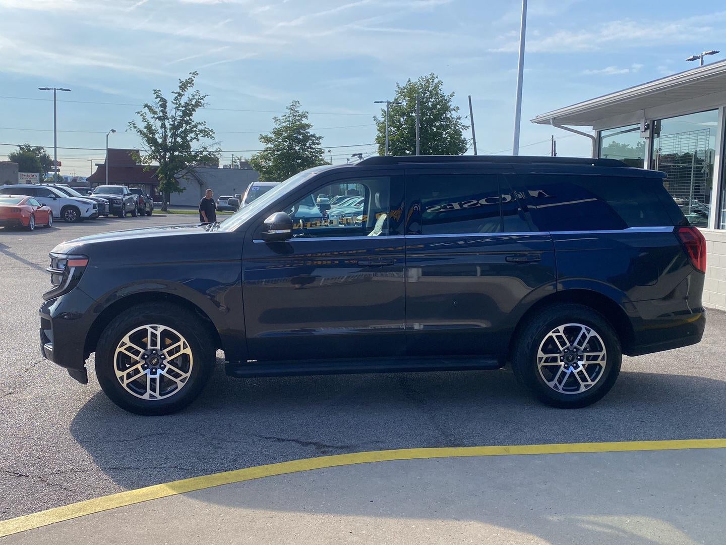 2025 Ford EXPEDITION ACTIVE Base