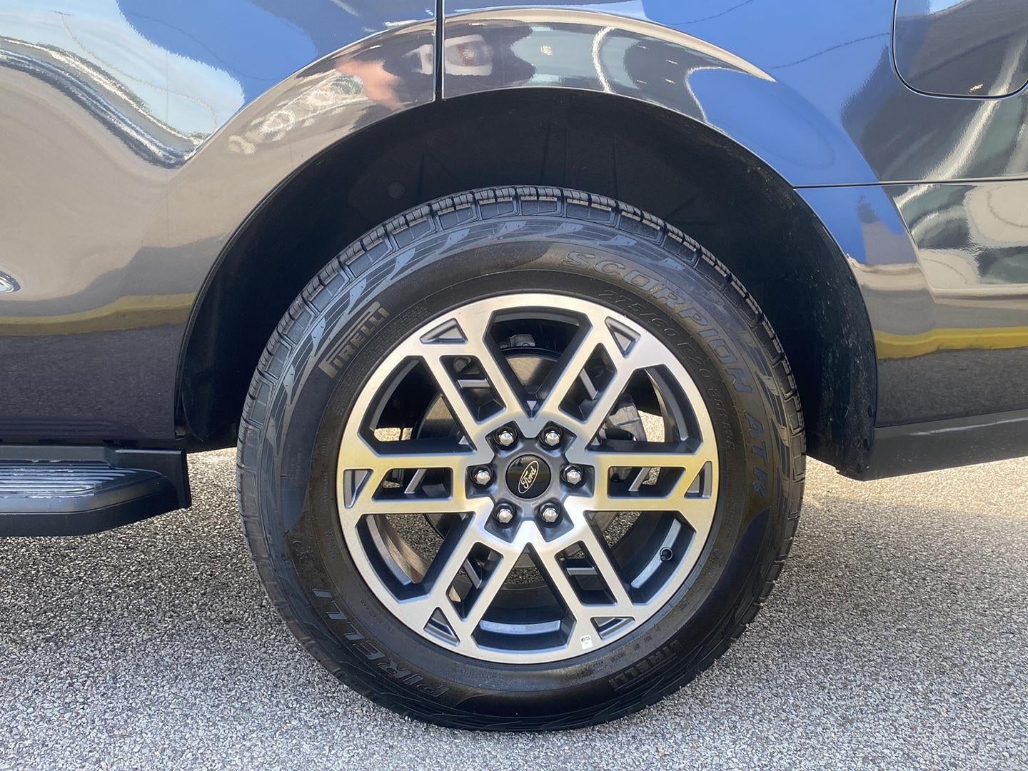 2025 Ford EXPEDITION ACTIVE Base