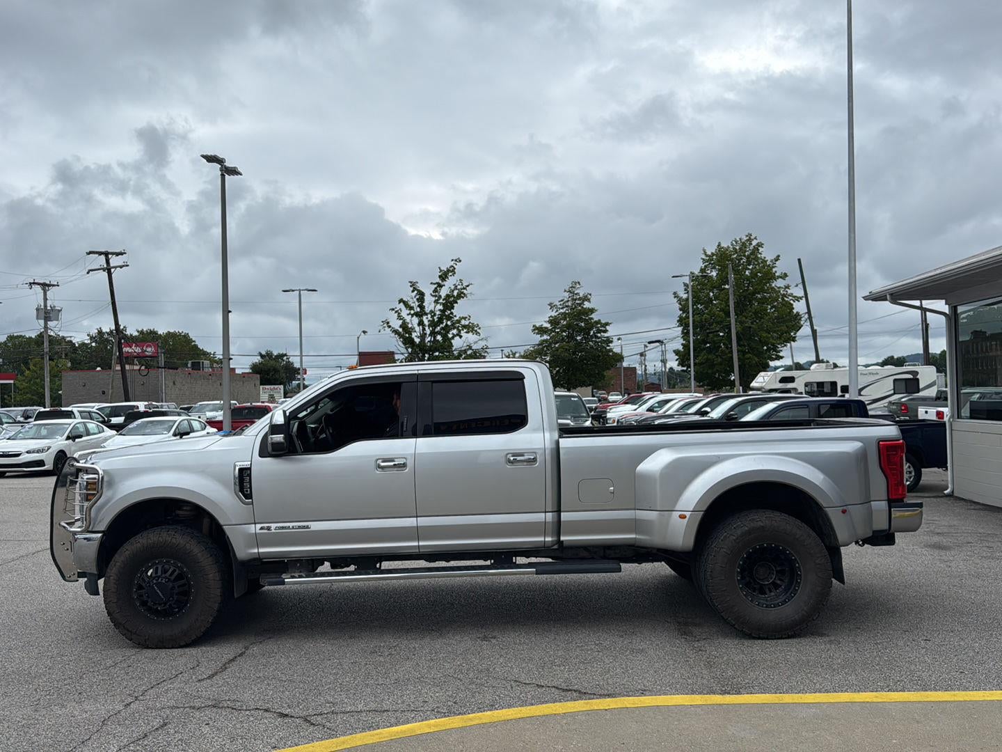 2018 Ford Super Duty F-350 DRW LARIAT