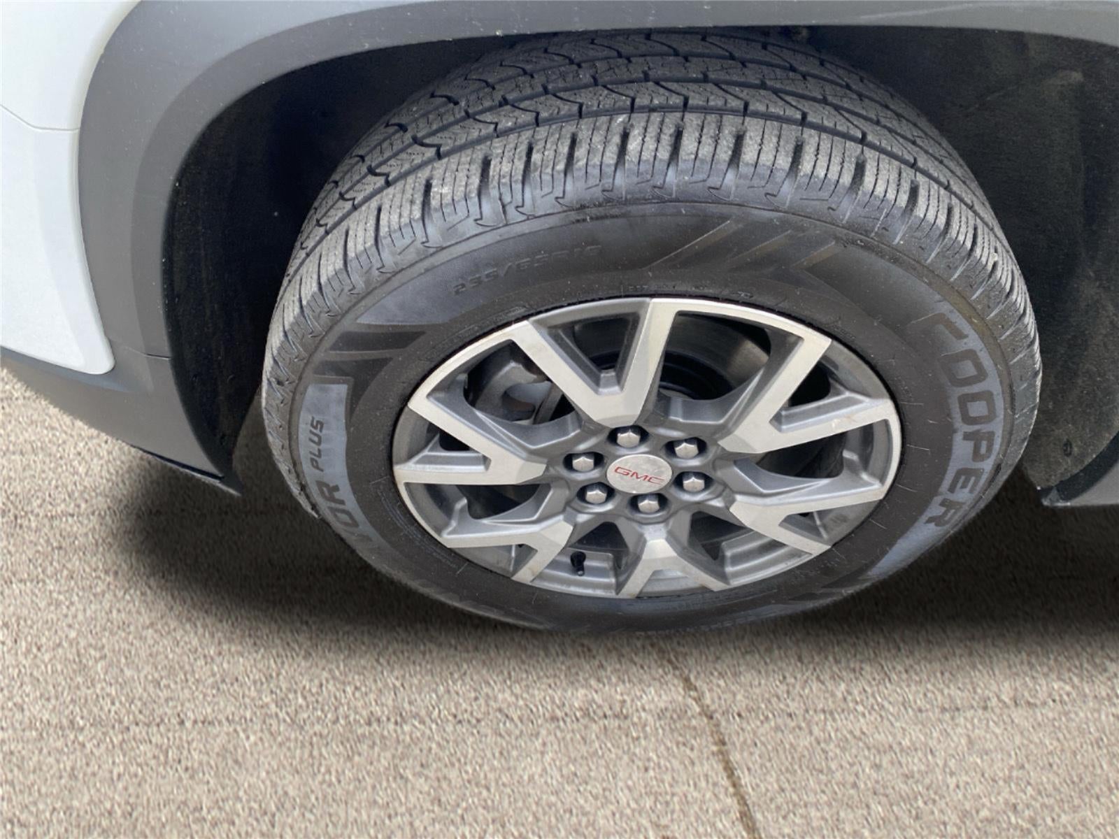2020 GMC Acadia SLE