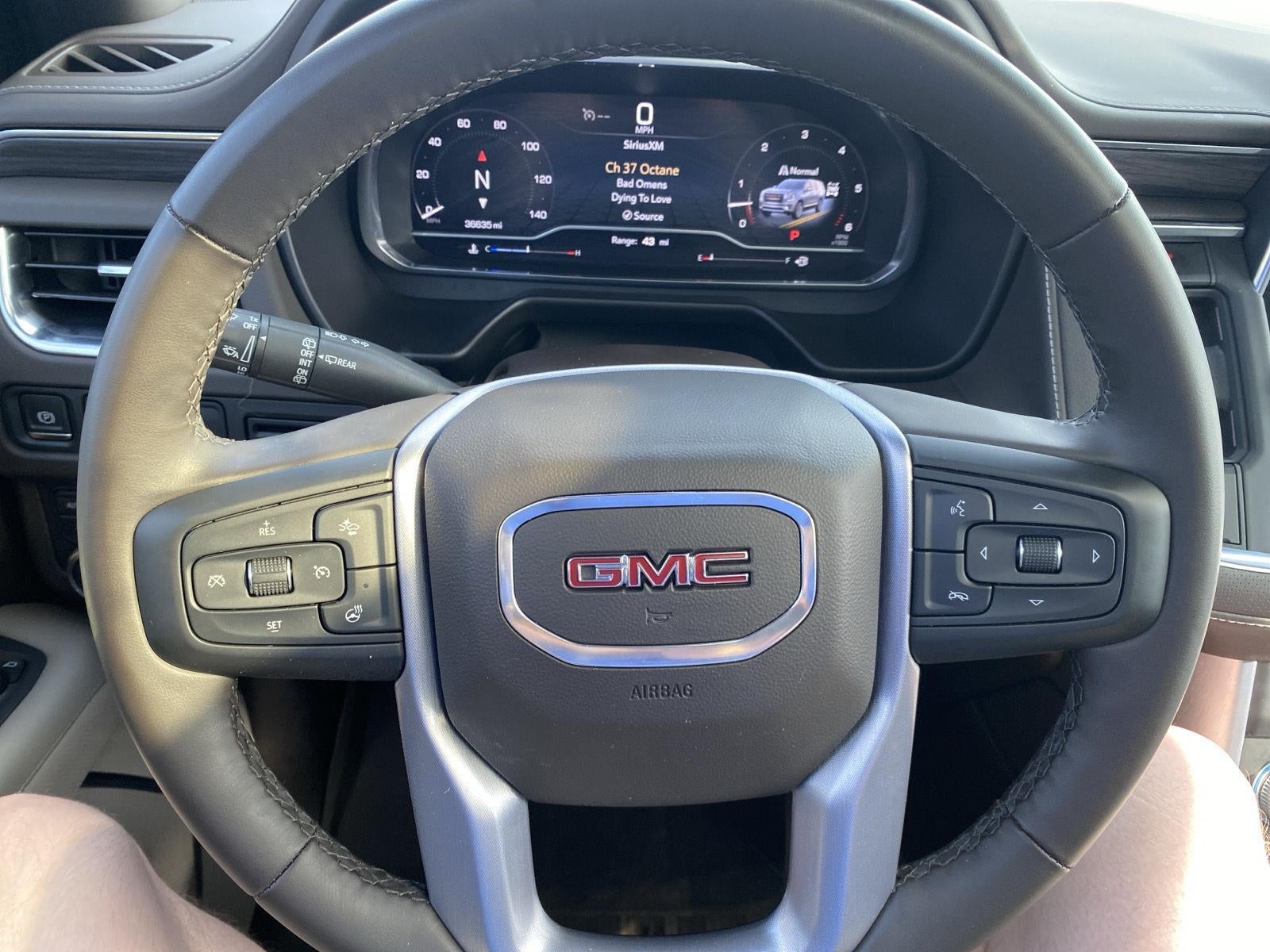 2023 GMC Yukon SLT