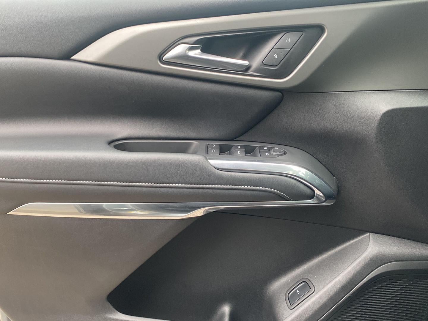 2025 Chevrolet Traverse FWD LT