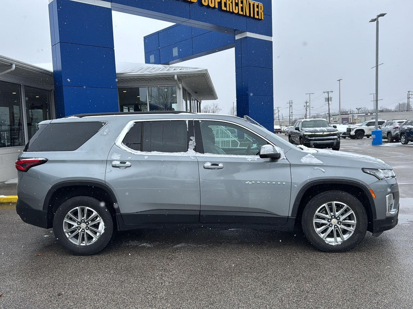 2023 Chevrolet Traverse LT Cloth