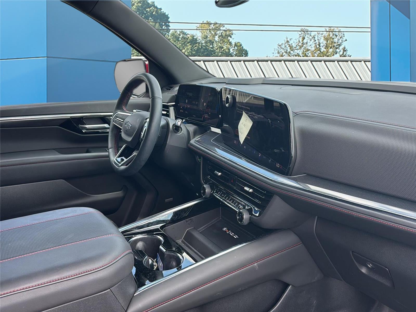2025 Chevrolet Tahoe RST