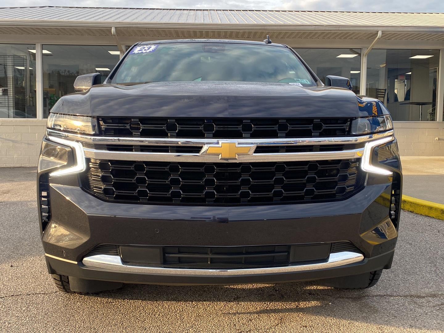 2023 Chevrolet Suburban LS