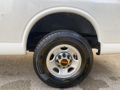 2022 GMC Savana Cargo Van RWD 2500 135