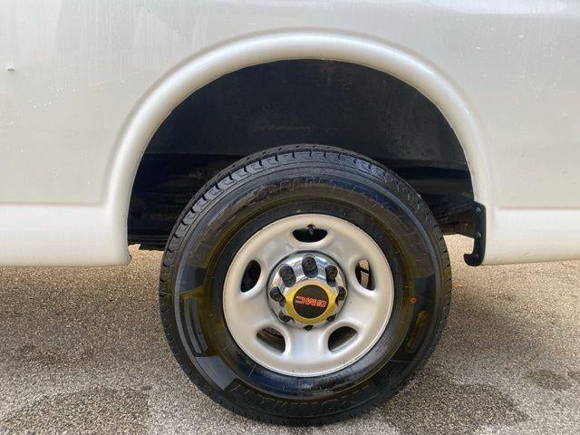 2022 GMC Savana Cargo Van RWD 2500 135