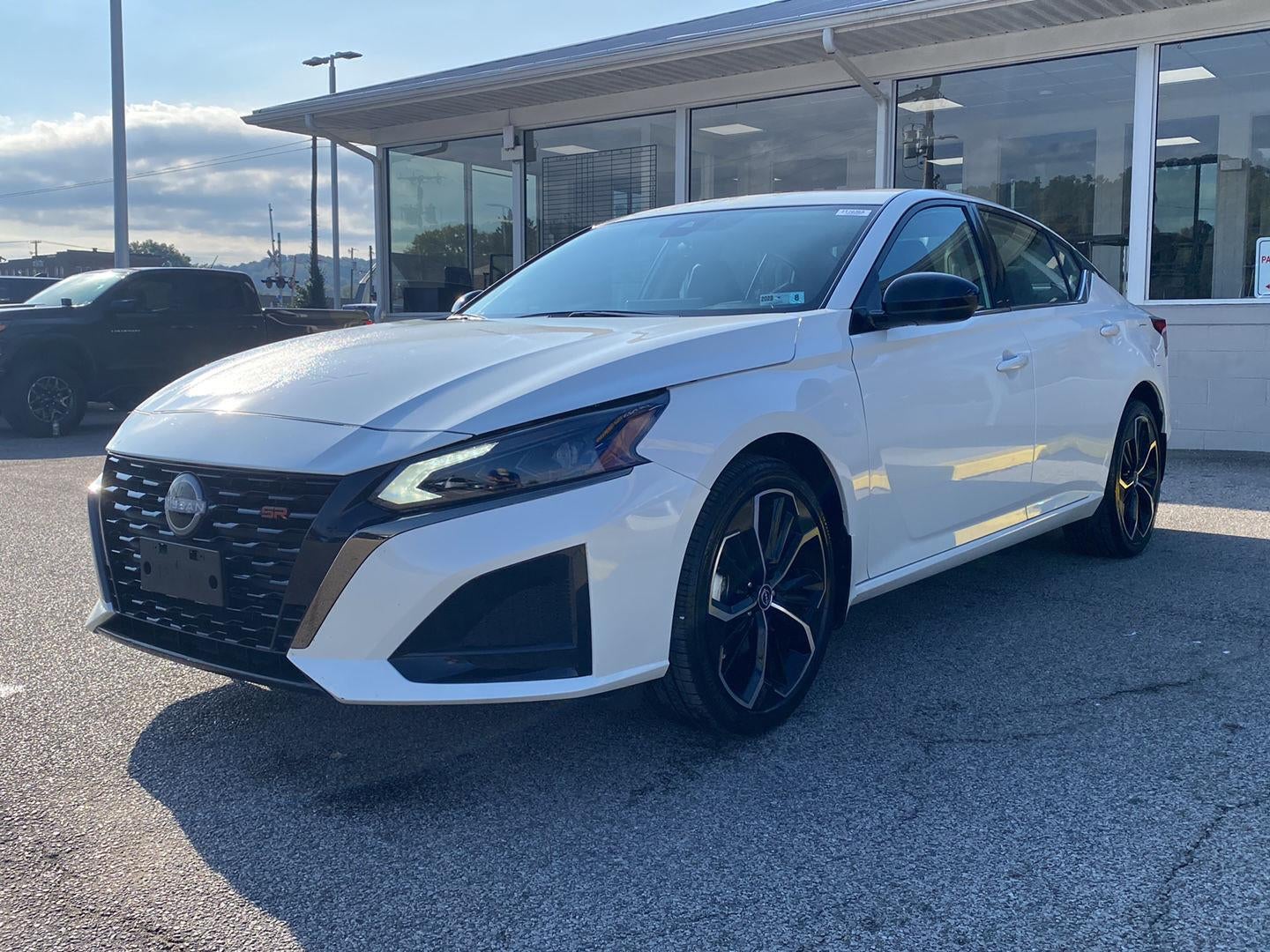 2025 Nissan Altima SR