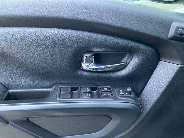 2018 Nissan Titan SL