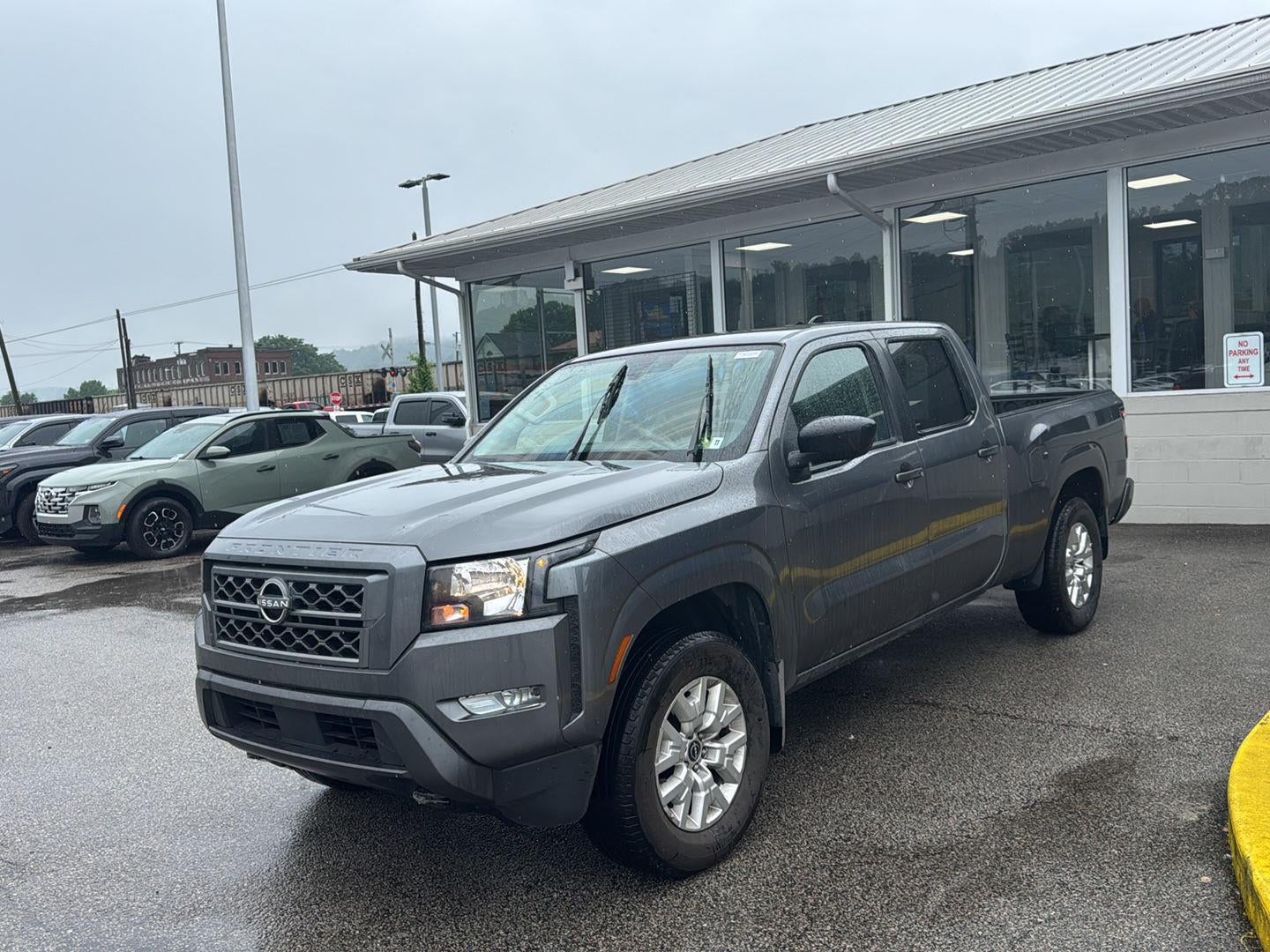 2024 Nissan Frontier SV