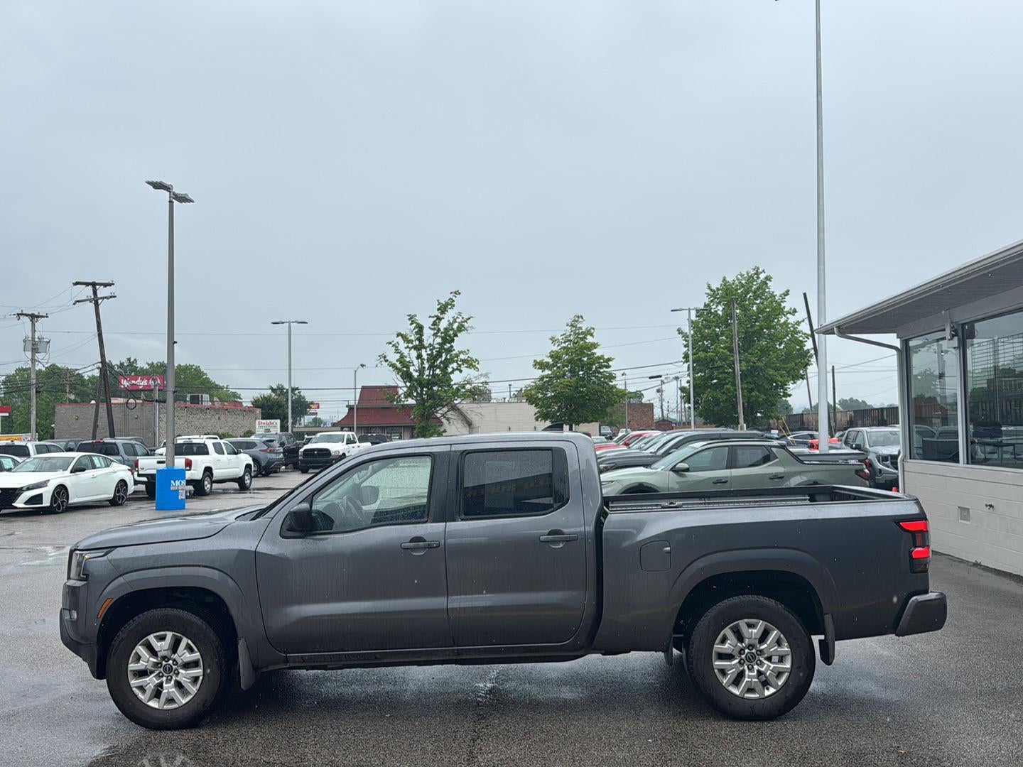2024 Nissan Frontier SV