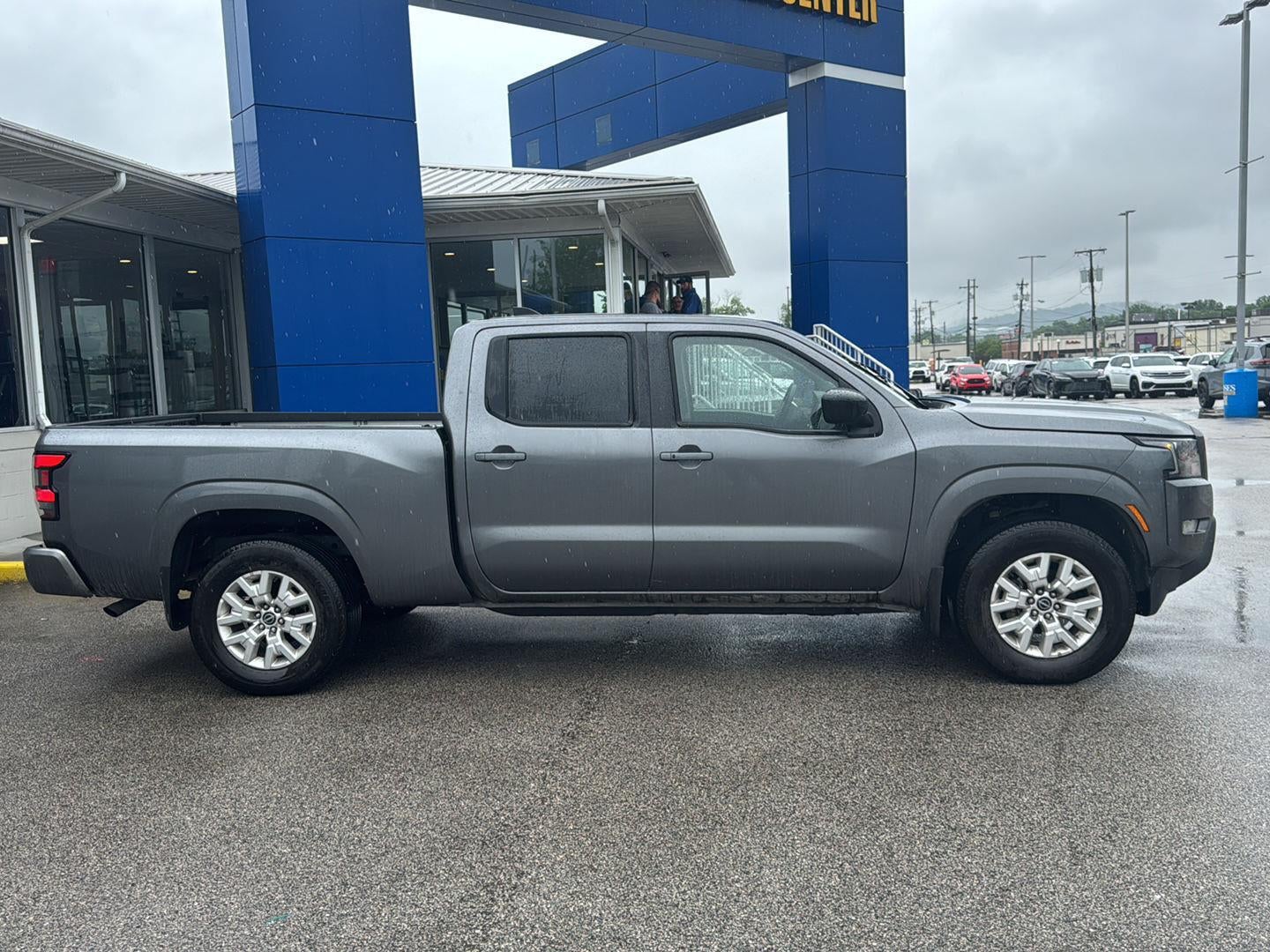 2024 Nissan Frontier SV