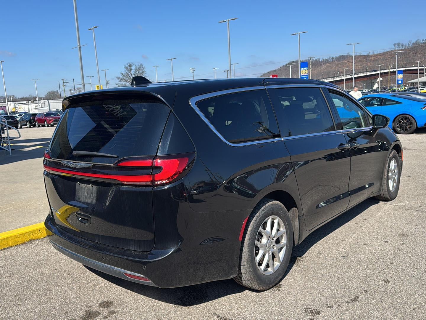 2024 Chrysler Pacifica Touring L