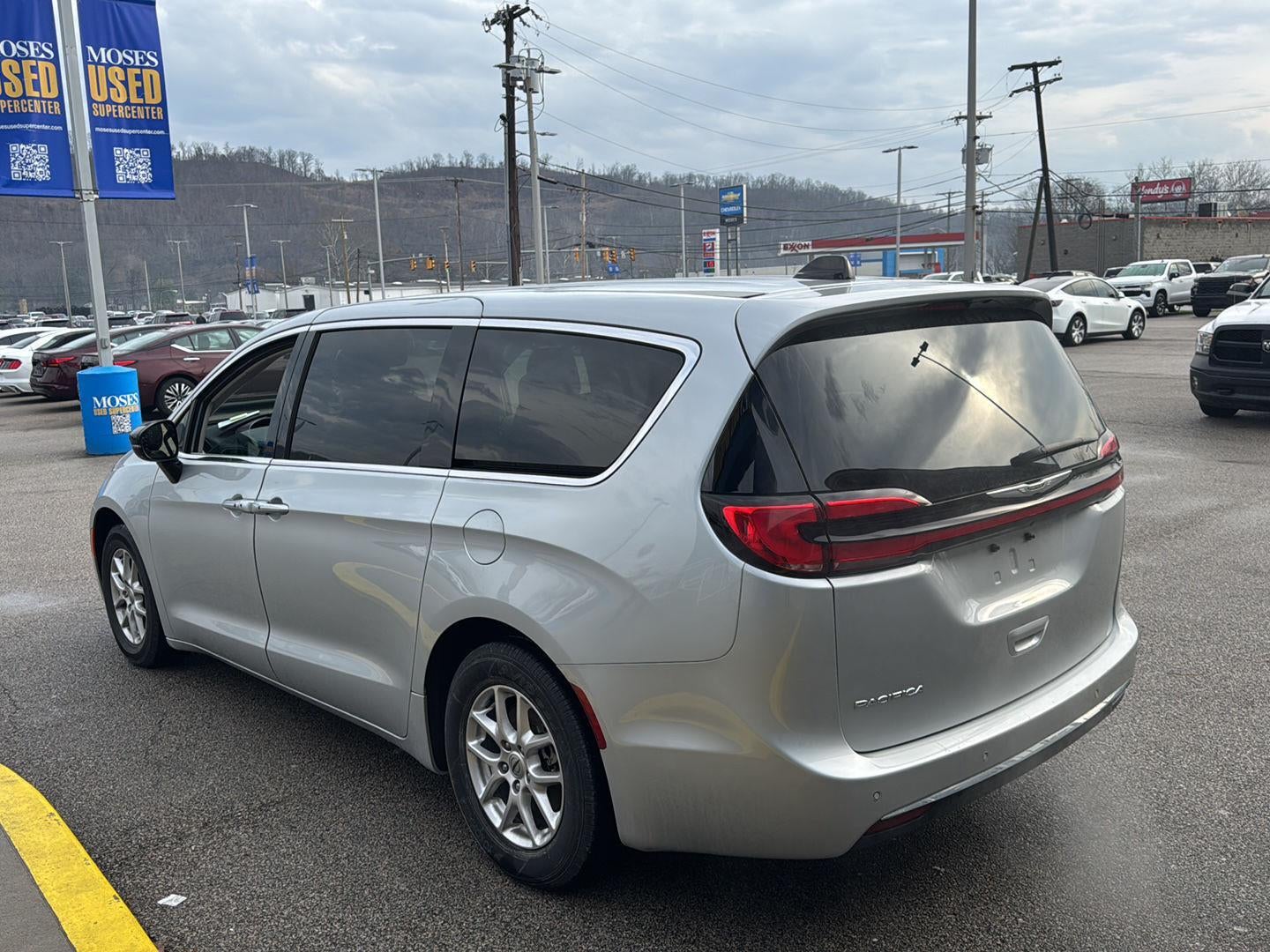 2024 Chrysler Pacifica Touring L