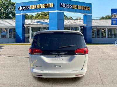 2024 Chrysler Voyager LX