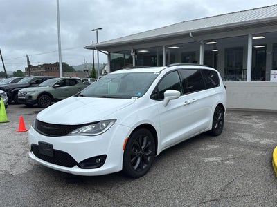 2018 Chrysler Pacifica Touring L Plus