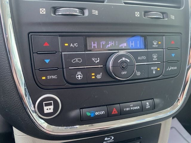 2016 Chrysler Town & Country Limited