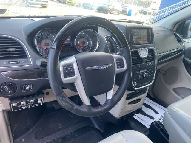 2016 Chrysler Town & Country Limited