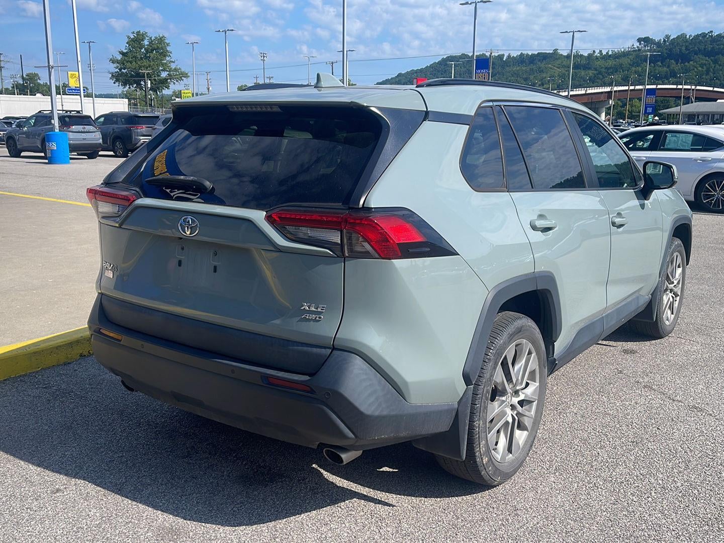 2021 Toyota RAV4 XLE Premium