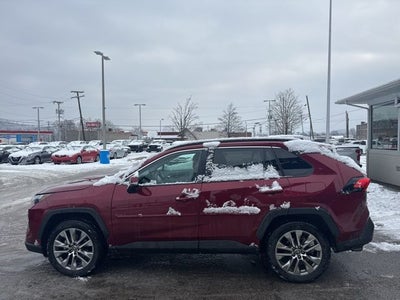 2022 Toyota RAV4 XLE Premium