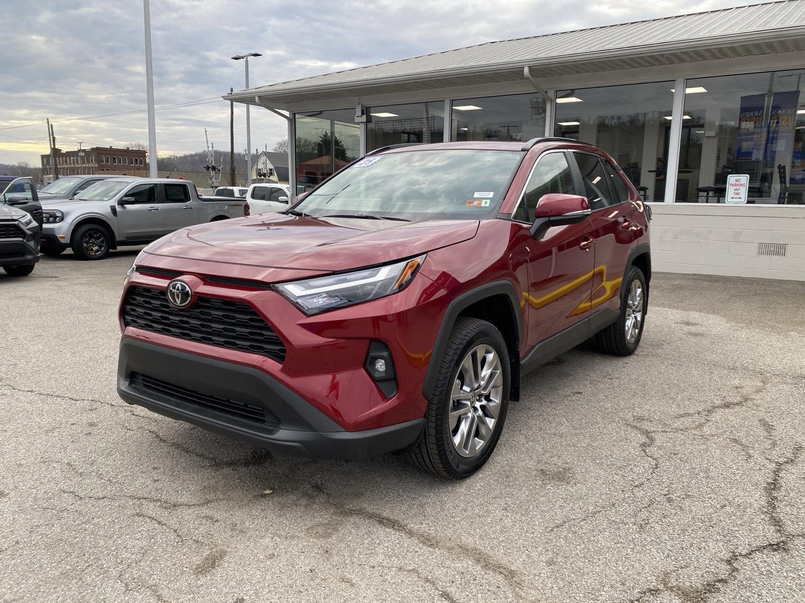 2025 Toyota RAV4 XLE Premium