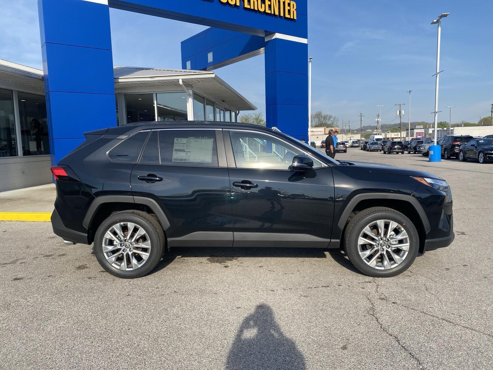 2025 Toyota RAV4 XLE Premium