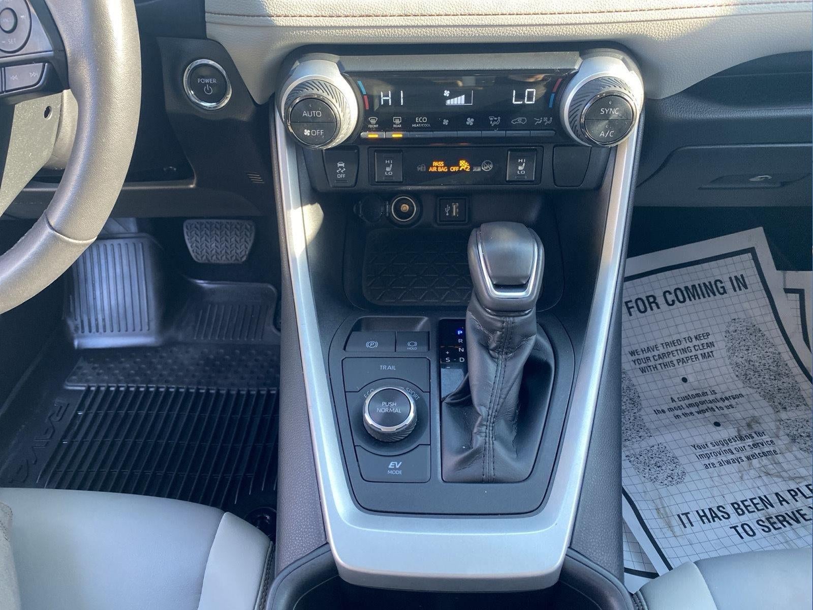 2025 Toyota RAV4 Hybrid XLE Premium