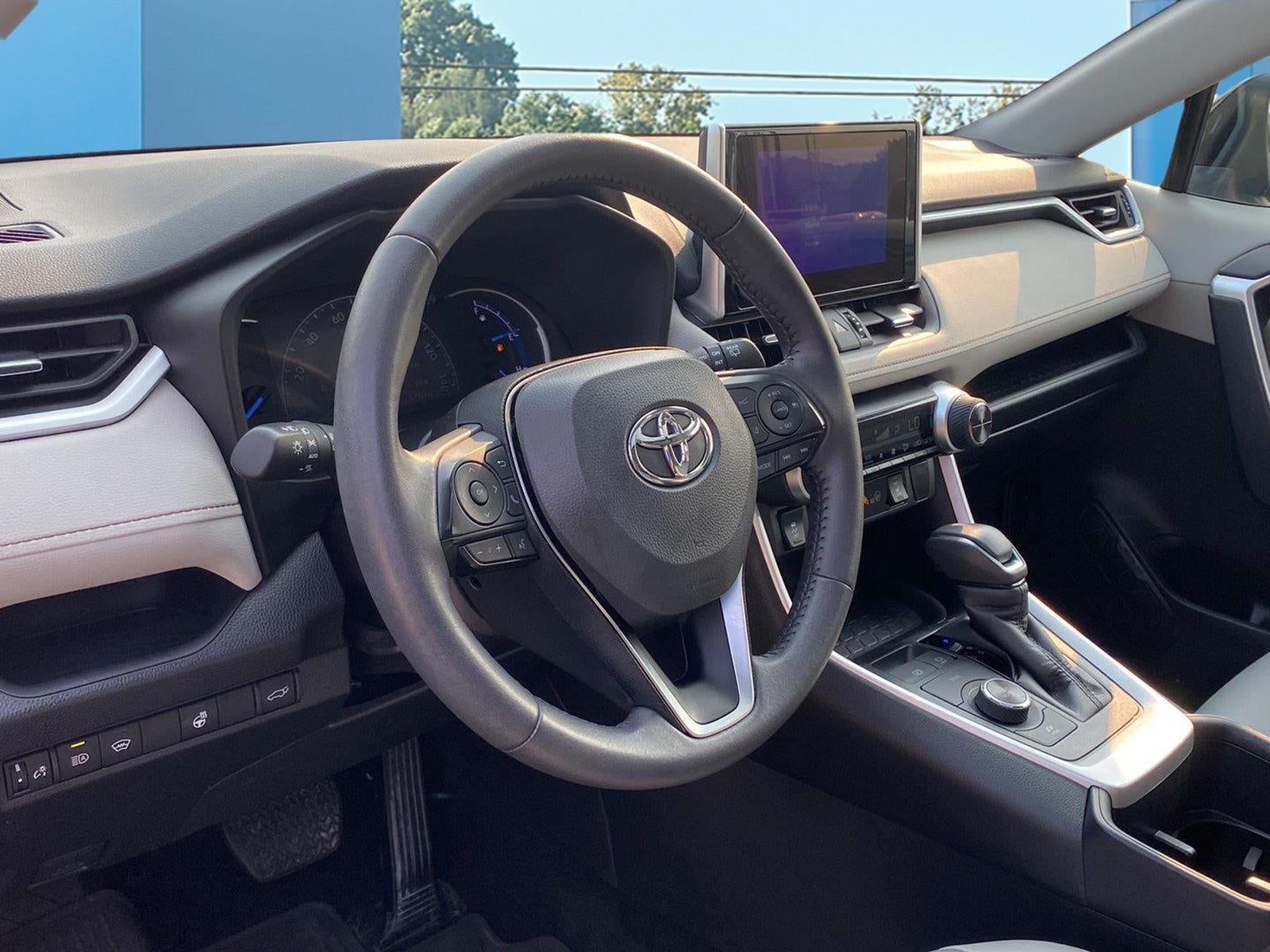 2025 Toyota Rav4 Hybrid XLE Premium