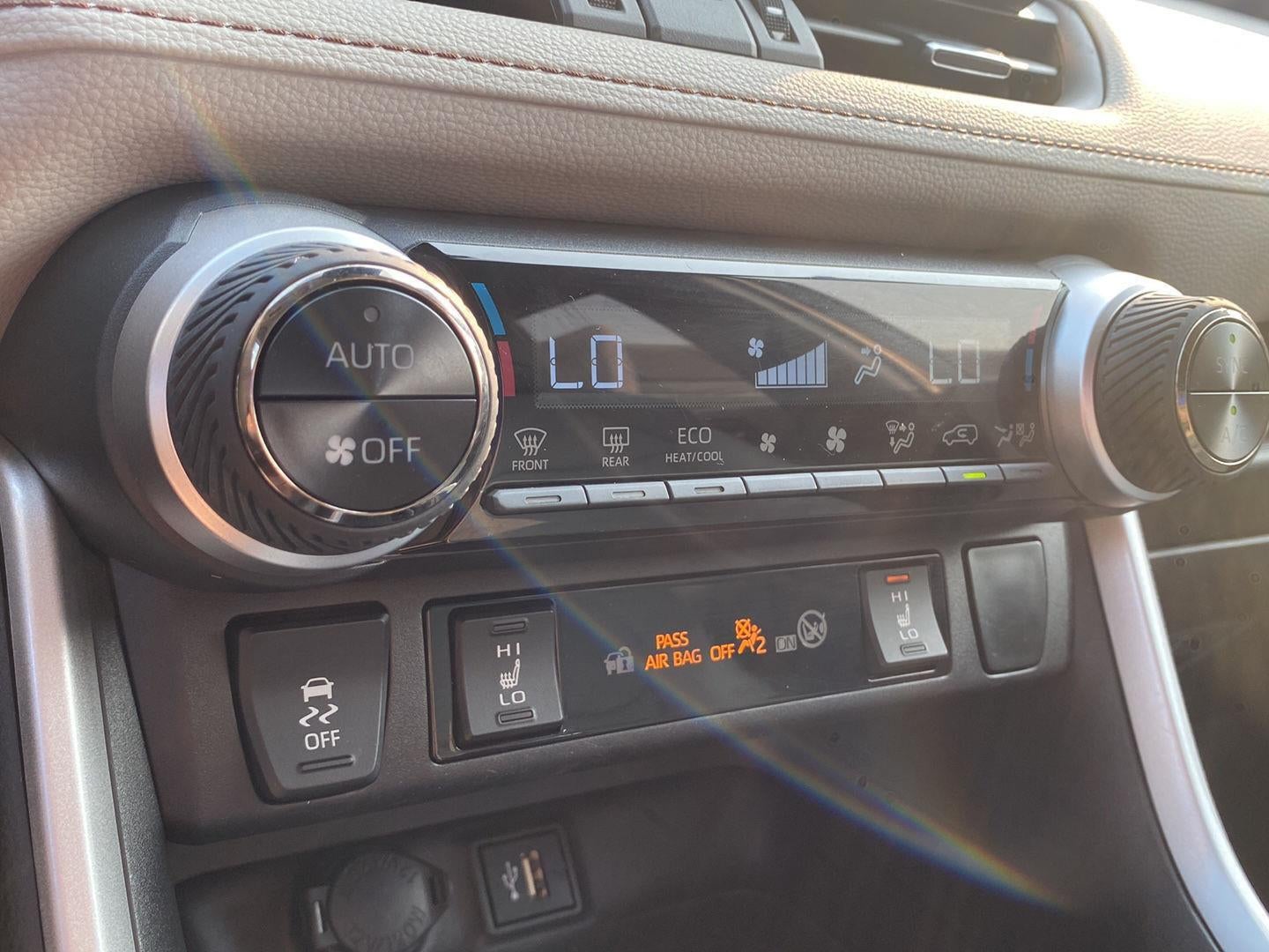 2025 Toyota Rav4 Hybrid XLE Premium