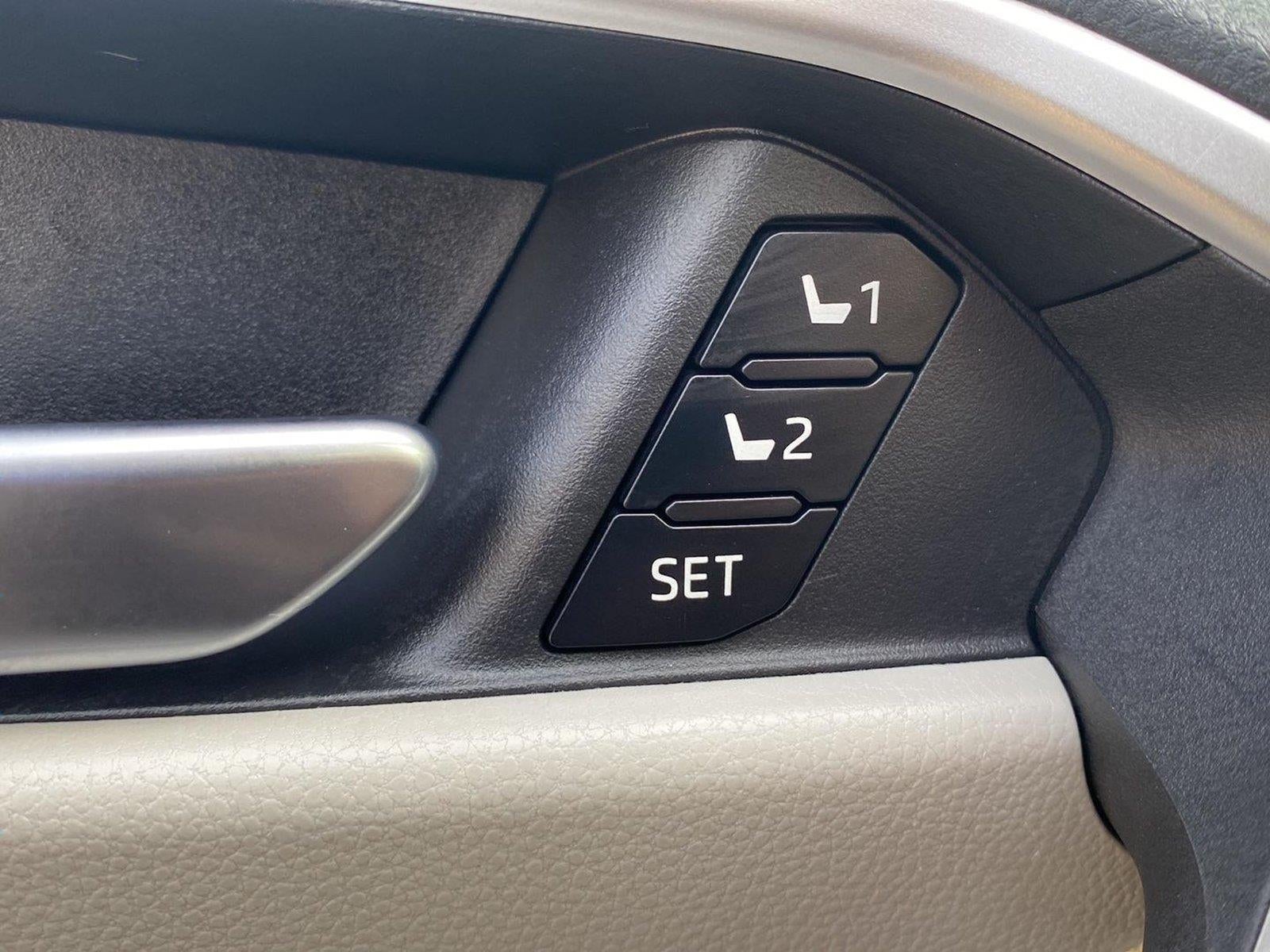 2025 Toyota Rav4 Hybrid XLE Premium