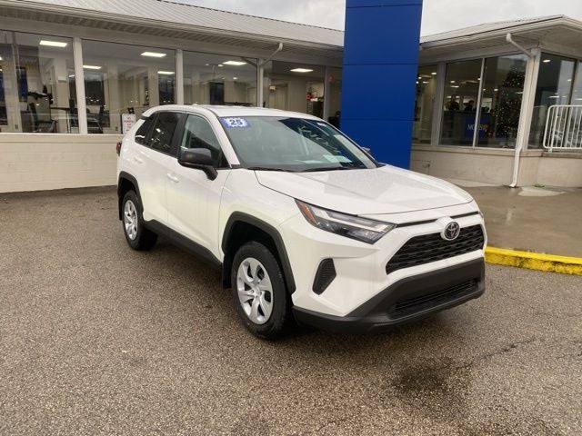 2025 Toyota RAV4 LE