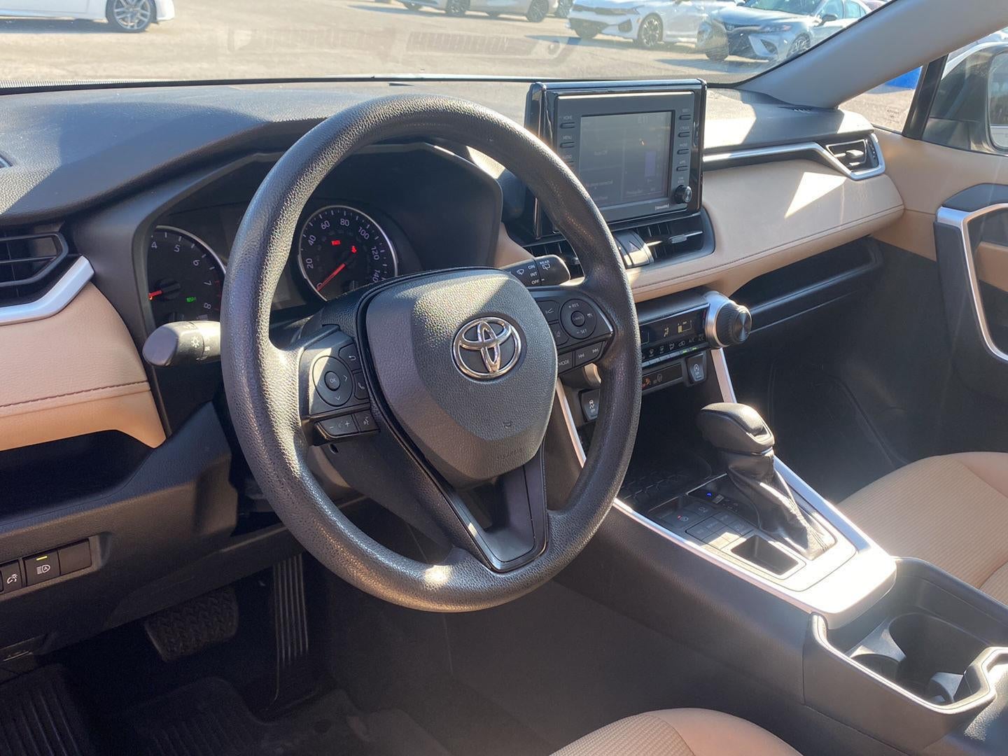 2020 Toyota RAV4 LE