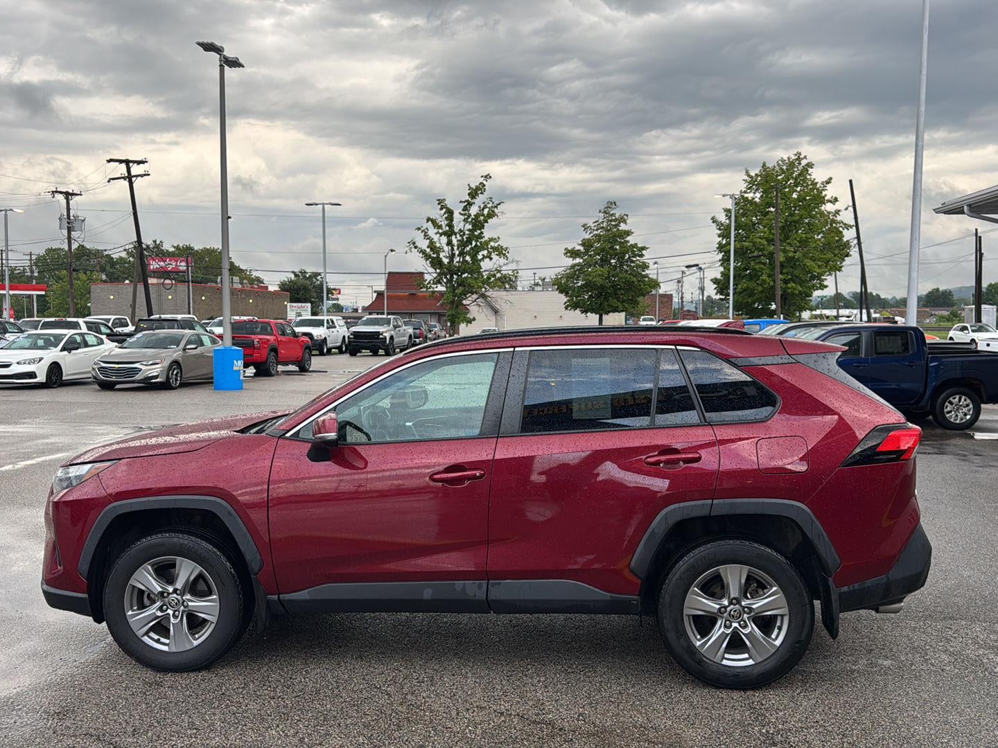 2023 Toyota RAV4 XLE