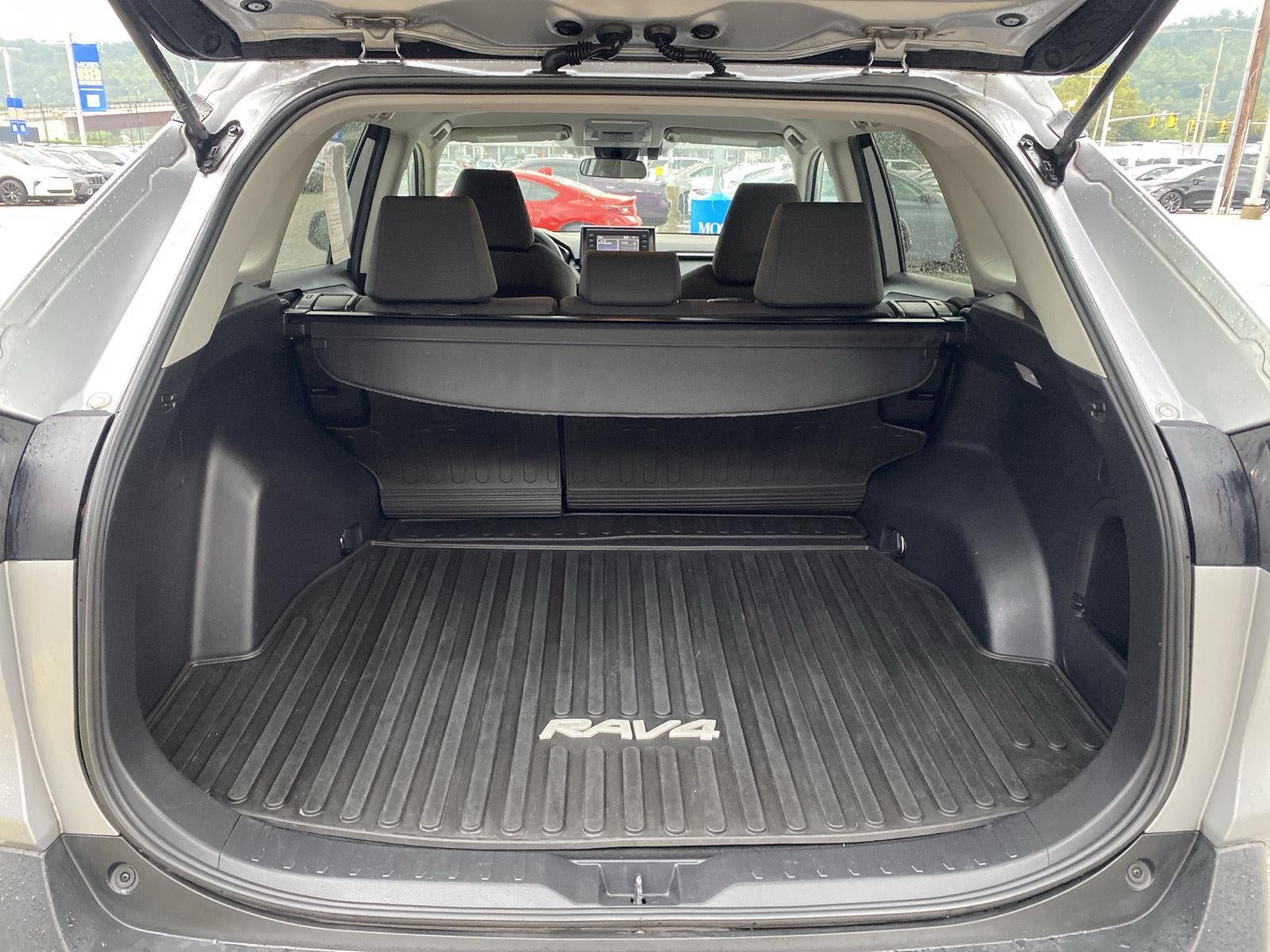 2020 Toyota RAV4 Hybrid XLE