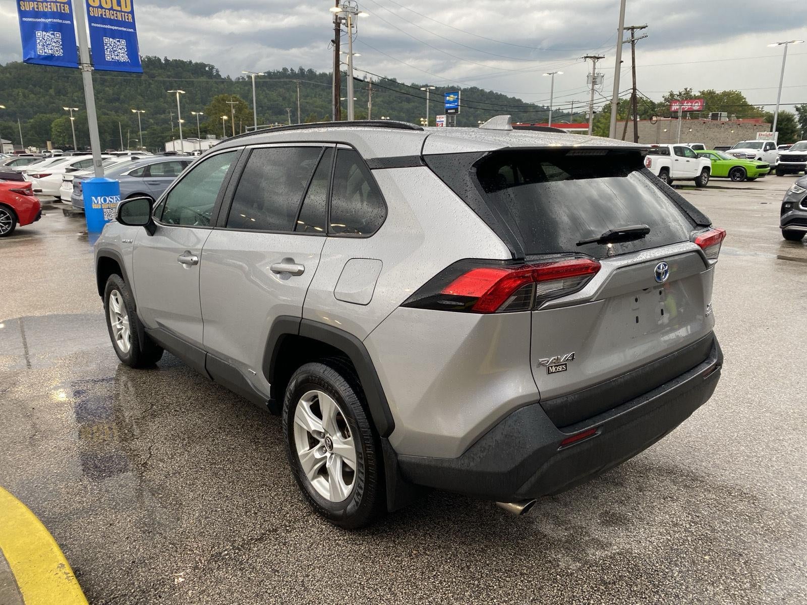 2020 Toyota RAV4 Hybrid XLE