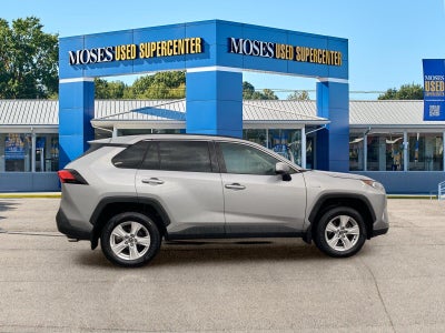 2020 Toyota RAV4 Hybrid XLE