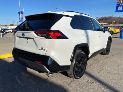 2024 Toyota RAV4 Hybrid SE