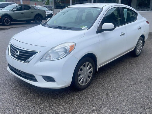 2012 Nissan Versa SV