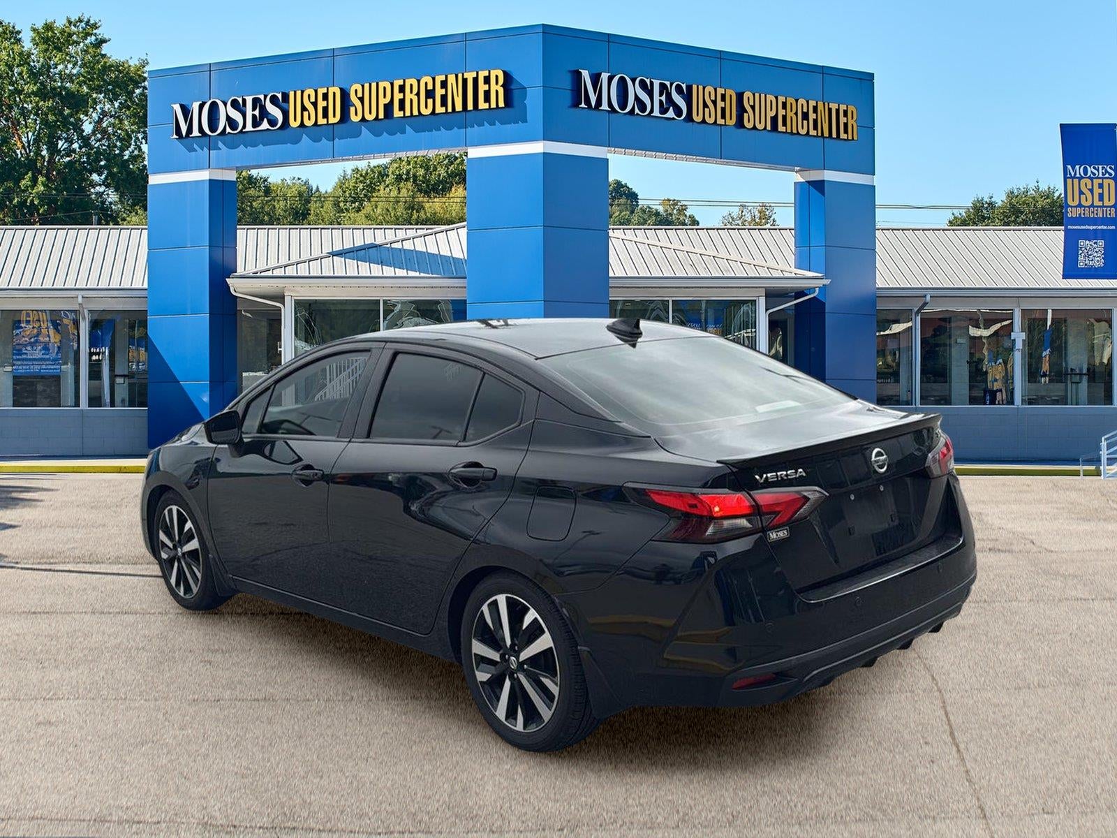 2022 Nissan Versa SR