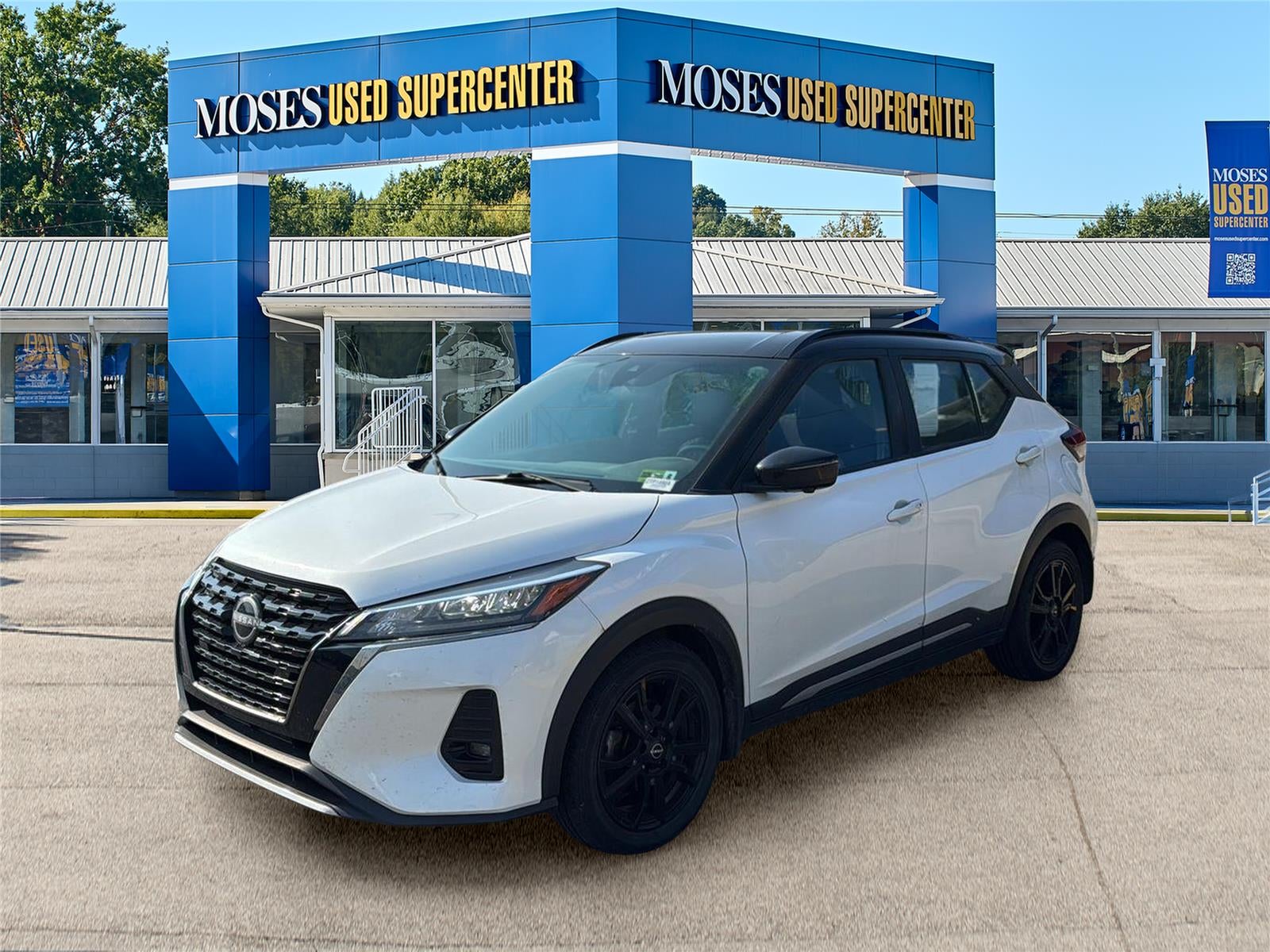 2022 Nissan Kicks SR