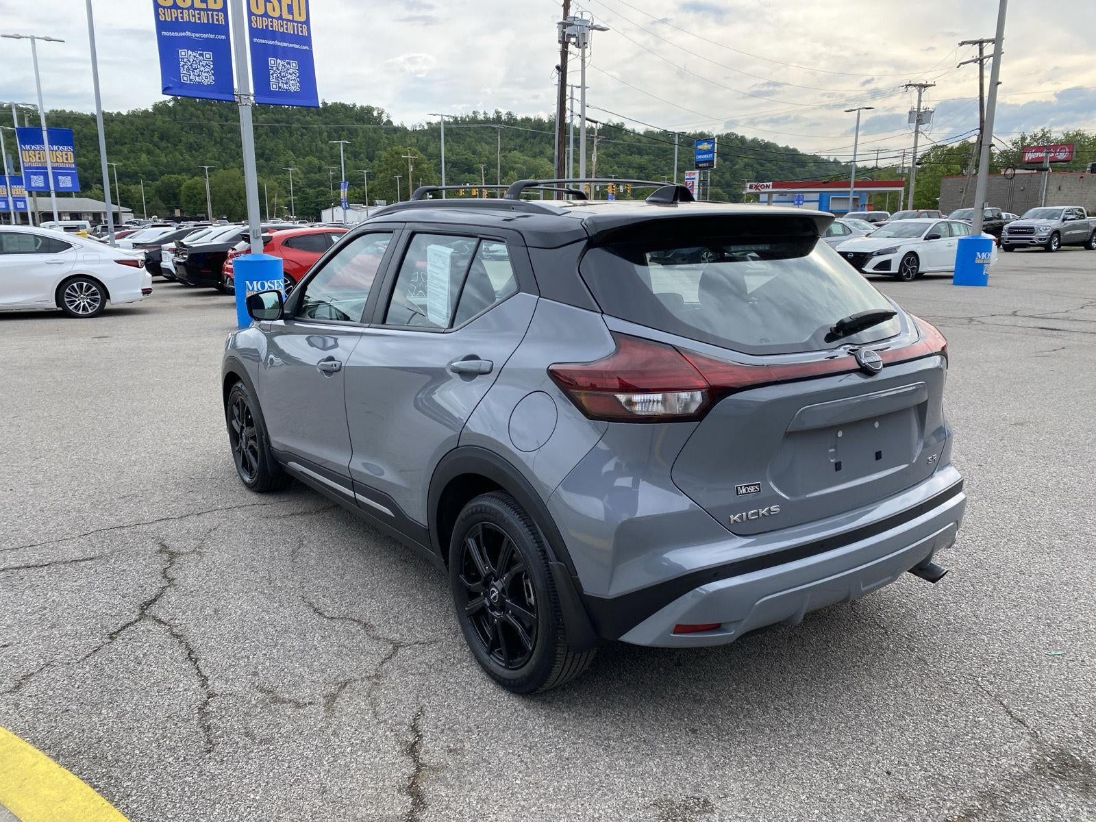 2023 Nissan Kicks SR